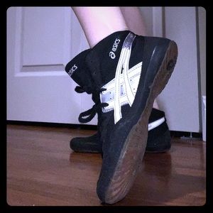 Wrestling shoes
